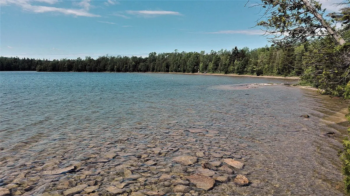 Bruce Peninsula & Camping Cyprus Lake