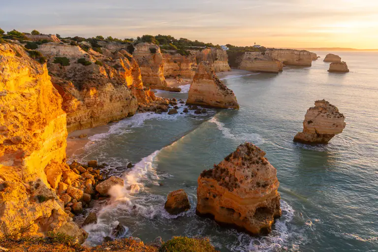 Bootstour ab Albufeira oder Lagos? Delfine, Höhlen und Praia da Marinha