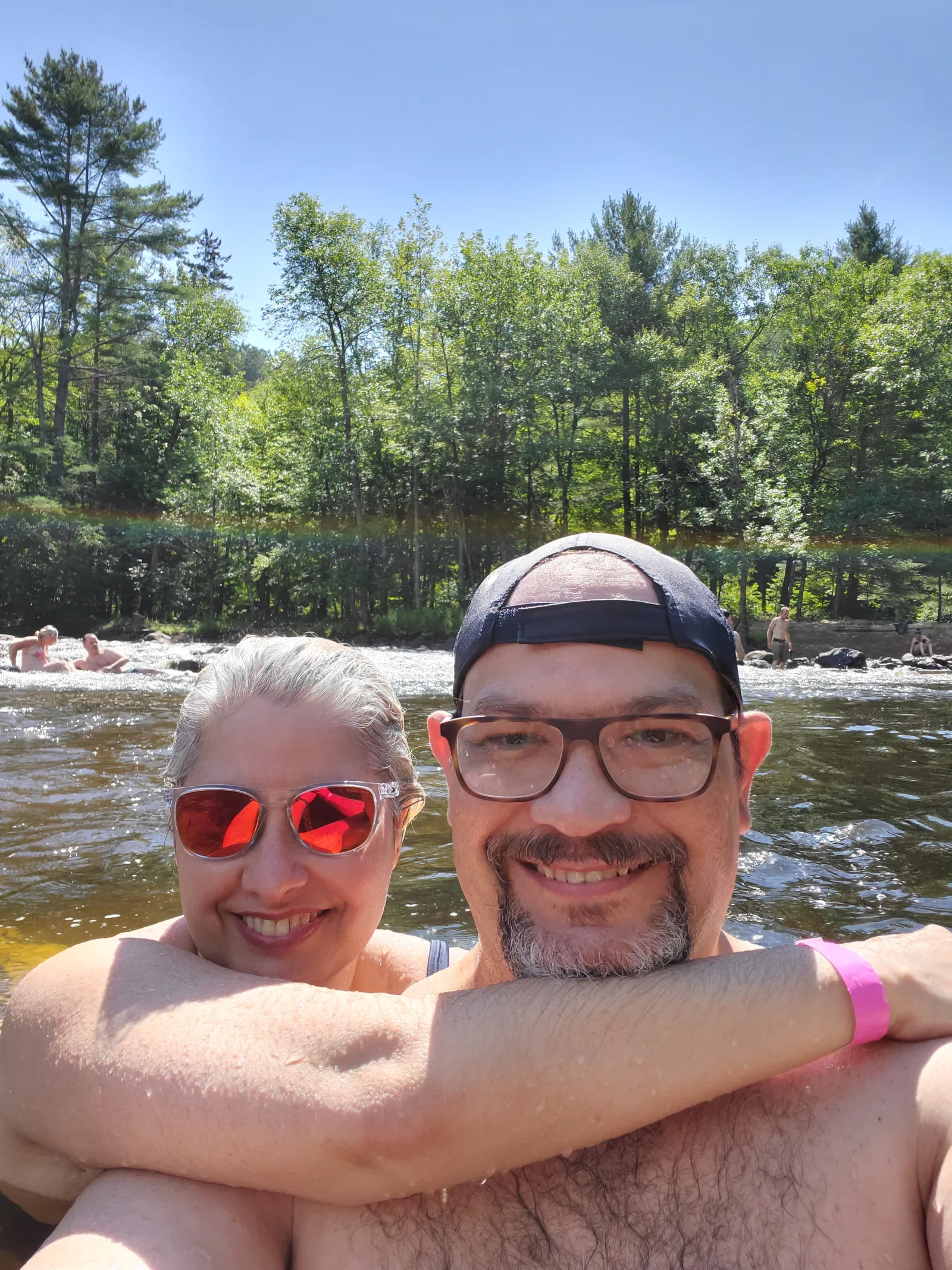 Marco y Alice juntos en el río Maskinongé durante nuestra visita de agosto de 2020