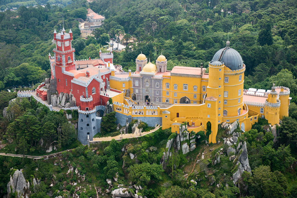 Sintra além do Instagram O que ninguém te conta sobre o Palácio da Pena