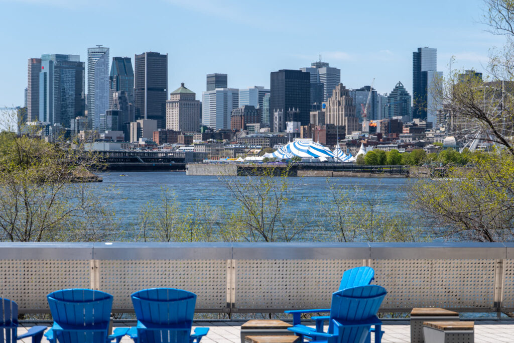 Os 6 Melhores Parques de Montreal: Um Guia Honesto de Quem Mora Aqui (e Vai de Bike) 12 Parc Jean-Drapeau