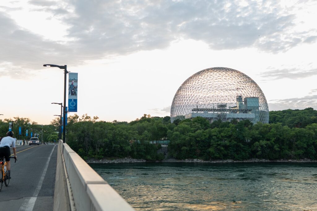 Os 6 Melhores Parques de Montreal: Um Guia Honesto de Quem Mora Aqui (e Vai de Bike) 10 Parc Jean-Drapeau